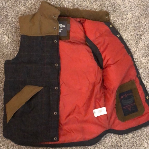 H&M “Mount Celestine” padded Vest size small - Picture 2 of 6